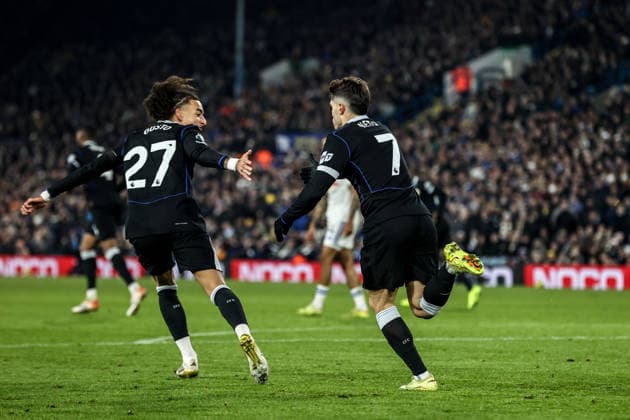 Premier League Leeds United v Chelsea Pedro Neto of Chelsea celebrates his goal to make it 2-1 during the Premier League match Leeds United vs Chelsea at Elland Road, Leeds, United Kingdom, 3rd December 2025 (Photo by Alfie Cosgrove News Images) Leeds Elland Road West Yorkshire United Kingdom Copyright: xAlfiexCosgrove NewsxImagesx