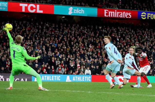 Arsenal v Brentford - Premier League Bukayo Saka of Arsenal scores 2nd goal during the Premier League match between Arsenal and Brentford at Emirates Stadium on December 3, 2025 in London, England. London Emirates Stadium England United Kingdom Copyright: xNigelxFrench Sportsphoto APLx 14143777