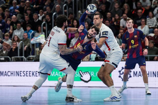 December 3, 2025, Barcelona, Barcelona, SPAIN: Petar Cikusa of FC Barcelona, Barca in action during the EHF Champions League handball match played between FC Barcelona and Paris Saint-Germain at Palau Blaugrana on December 03, 2025 in Barcelona, Spain. Barcelona SPAIN - ZUMAa181 20251203_zaa_a181_216 Copyright: xJavierxBorregox