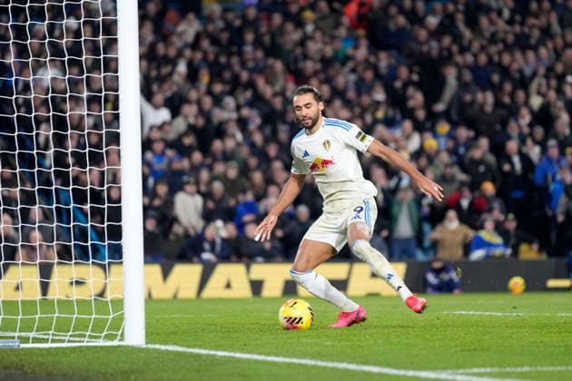 Leeds United v Chelsea FC, Leeds, UK - 3 Dec 2025 Dominic Calvert-Lewin of Leeds United scores a goal during the Premier League match between Leeds United and Chelsea FC at Elland Road, Burnley on 3 December 2025 ( Leeds Elland Road Leeds England Copyright: xHarryxCornish PPAUKx PPA-233771