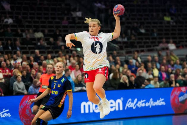 Women s Handball World Championship 2025 Norway Sweden Dortmund, Germany 20251203 Norway s Emilie Margrethe Hovden during the intermediate round of the Women s Handball World Championship between Norway and Sweden in Westfalenhalle Photo Beate Oma Dahle NTB Dortmund Germany EDITORIAL USE ONLY RESTRICTED USE FOR BETTING COMPANIES  Copyright: xBeatexOmaxDahlex xNTBx
