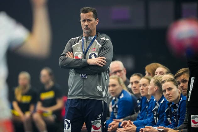 Women s Handball World Championship 2025 Norway Sweden Dortmund, Germany 20251203 Norway s coach Ole Gustav Gjekstad during the intermediate round of the Women s Handball World Championship between Norway and Sweden in Westfalenhalle Photo Beate Oma Dahle NTB Dortmund Germany EDITORIAL USE ONLY RESTRICTED USE FOR BETTING COMPANIES  Copyright: xBeatexOmaxDahlex xNTBx