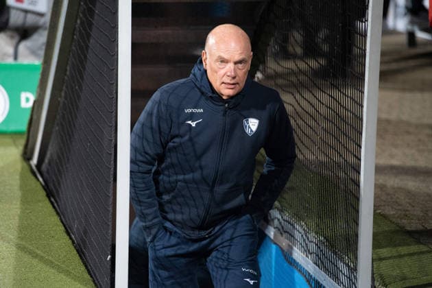 Coach Uwe ROESLER Rösler, BO , half figure, half figure, half body, single image, cropped single motif, Football, DFB Cup, Round of 16, VfL Bochum BO VfB Stuttgart S 0 2 am 03 12 2025, Vonovia Ruhrstadion Bochum Germany DFL regulations prohibit any use of photographs as image sequences and or quasi video Â