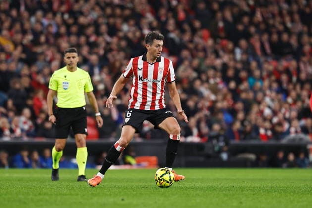 Mikel Vesga (Bilbao), DECEMBER 3, 2025 - Football Soccer : Spanish La Liga EASports match between Athletic Club de Bilbao - Real Madrid CF at the Estadio San Mames in Bilbao, Spain. Noxthirdxpartyxsales  aflo_312415736