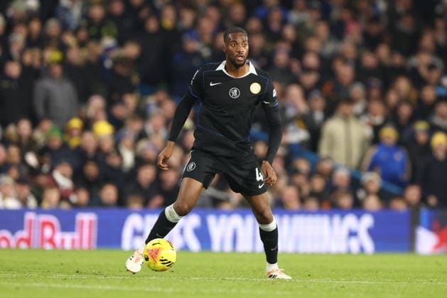Leeds United v Chelsea Premier League 03 12 2025. Tosin Adarabioyo of Chelsea during the Premier League match between Leeds United and Chelsea at Elland Road, Leeds, England on 3 December 2025. Leeds Elland Road West Yorkshire England Editorial use only DataCo restrictions apply See www.football-dataco.com , Copyright: xRyanxBrownex PSI-23330-0188