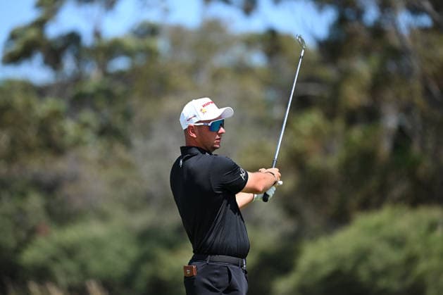 GOLF AUSTRALIAN OPEN, Lucas Herbert of Australia plays a shot in round one of the Australian Open Golf tournament at the Royal Melbourne Golf Club in Melbourne, Thursday, December 4, 2025. ( NO ARCHIVING, EDITORIAL USE ONLY MELBOURNE VICTORIA AUSTRALIA  Copyright: xJAMESxROSSx 20251204155091715484