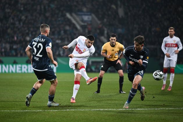 Maximilian Wittek VfL Bochum , Deniz Undav VfB Stuttgart , Cajetan Lenz VfL Bochum 03 12 2025, Football DFB Pokal, Season 2025 2026, Round of 16, VfL Bochum VfB Stuttgart 0 2 DFB regulations prohibit any use of photographs as image sequences and or quasi video Bochum Vonovia Ruhrstadion Nordrhein Westfalen Germany Team2