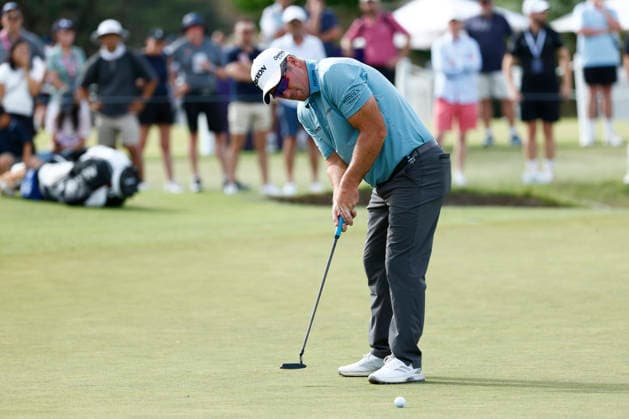 GOLF AUSTRALIAN OPEN, Ryan Fox of New Zealand putts on the 18th green during Round One of the Australian Open Golf tournament at the Royal Melbourne Golf Club in Melbourne, Thursday, December 4, 2025. ( NO ARCHIVING, EDITORIAL USE ONLY MELBOURNE VICTORIA AUSTRALIA  Copyright: xCONxCHRONISx 20251204174394087900
