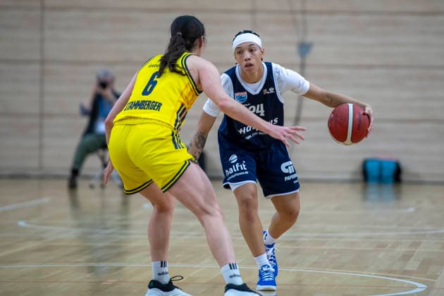 Toyota DBBL Cup Round of 16 2025 2026 Syntainics MBC vs Alba Berlin Halle Saale, Germany 03 December 2025 In the picture from left Tessa Stammberger Berlin and Liz Smith Halle Halle Saale swh Arena Sachsen Anhalt Germany