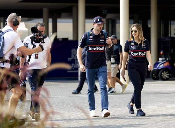 ABU DHABI Max Verstappen (Red Bull Racing) arrives at the Yas Marina Circuit ahead of the Abu Dhabi Grand Prix. ANP SANDER KONING xVIxANPxSportx xxANPxIVx 543846403 originalFilename: 543846403.jpg
