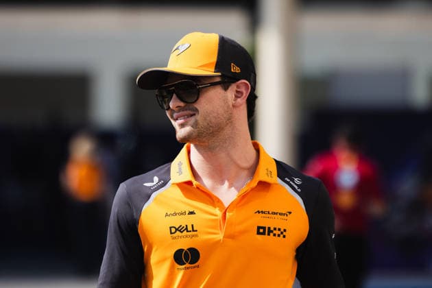 December 4, 2025, Abu Dhabi, Abu Dhabi, United Arab Emirates: PATO O WARD (McLaren) entering the paddock at Media Day (Thursday) at the Formula 1 Etihad Airways Abu Dhabi Prix 2025 at the Yas Marina Circuit in Abu Dhabi, United Arab Emirates Abu Dhabi United Arab Emirates - ZUMAr193 20251204_zsp_r193_018 Copyright: xSaraxRuffonix