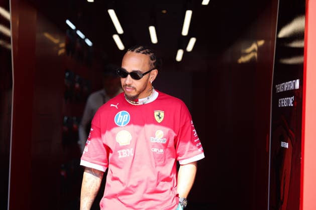 Lewis Hamilton Scuderia Ferrari HP, 44 , ARE, Formula 1 World Championship, Abu Dhabi Grand Prix, Yas Marina Circuit, Media Day, 04 12 2025 ARE, Formula 1 World Championship, Abu Dhabi Grand Prix, United Arab Emirates, Yas Marina Circuit, 04 12 2025 Abu Dhabi Copyright: xEibner-Pressefoto AnnikaxGrafx EP_AGF