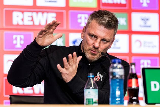 COLOGNE, GERMANY - DECEMBER 04: Lukas Kwasniok (Head Coach 1. FC Koeln) during the pre game press conference, PK, Pressekonferenz before the 1. Bundesliga match between 1. FC Koeln and FC St. Pauli at RheinEnergiestadion on December 04, 2025 in Cologne, Germany. North Rhine Westphalia Germany Copyright: xBEAUTIFULxSPORTS Wunderlx