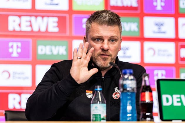 COLOGNE, GERMANY - DECEMBER 04: Lukas Kwasniok (Head Coach 1. FC Koeln) during the pre game press conference, PK, Pressekonferenz before the 1. Bundesliga match between 1. FC Koeln and FC St. Pauli at RheinEnergiestadion on December 04, 2025 in Cologne, Germany. North Rhine Westphalia Germany Copyright: xBEAUTIFULxSPORTS Wunderlx