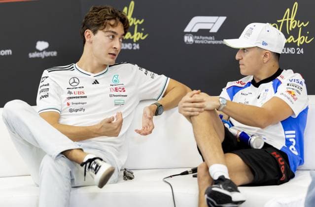 ABU DHABI - George Russell (Mercedes) and Isack Hadjar (Racing Bulls) during a press conference, PK, Pressekonferenz at the Yas Marina Circuit ahead of the Abu Dhabi Grand Prix. ANP SANDER KONING xVIxANPxSportx xxANPxIVx 543858893 originalFilename: 543858893.jpg