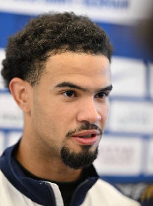 Paris Saint-Germain media day at the PSG Campus POISSY, FRANCE - DECEMBER 04: Warren Zaire-Emery, player of Paris Saint-Germain speaks to press during a media day at the PSG Campus in Poissy, west of Paris, France on December 04, 2025. Mustafa Yalcin Anadolu Poissy France. Editorial use only. Please get in touch for any other usage.  Copyright: x2025xAnadoluxMustafaxYalcinx