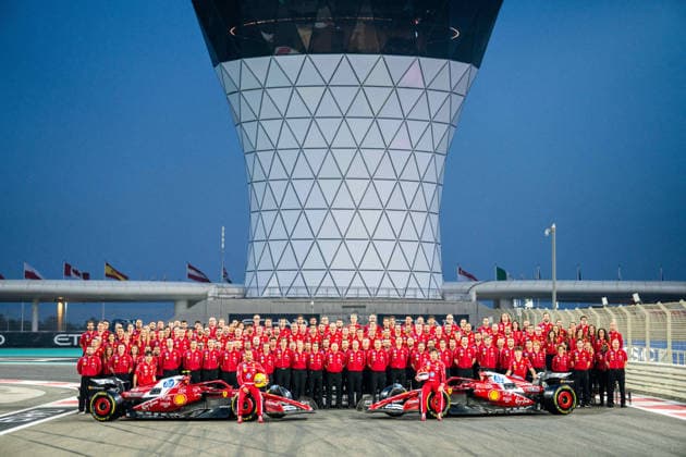 Abu Dhabi Grand Prix 2025 - Previews Scuderia Ferrari Team Photo for the season finale on Thursday (Media day) during the Formula 1 Etihad Airways Abu Dhabi Grand Prix 2025 at the Yas Marina Circuit on December 4, 2025 . Photo by Photo by Antoine Lapeyre ABACAPRESS.COM Abu Dhabi United Arab Emirates  Copyright: xLapeyrexAntoine ABACAx