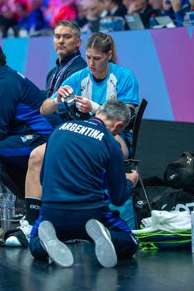 2025-12-04 Poland vs Argentina ROTTERDAM, NETHERLANDS - DECEMBER 4: Elke Karsten of Argentina during the IHF Worldchampionship 2025 match for women, between Poland and Argentina at Ahoy on December 4, 2025 in Rotterdam, Netherlands. Rotterdam Ahoy Netherlands Content not available for redistribution in The Netherlands directly or indirectly through any third parties. Copyright: xHenkxSeppenx