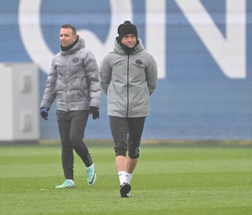 Paris Saint-Germain media day at the PSG Campus POISSY, FRANCE - DECEMBER 04: Head coach of Paris Saint-Germain (PSG) Luis Enrique walks during a training session on media day at the PSG Campus in Poissy, west of Paris, France on December 04, 2025. Mustafa Yalcin Anadolu Poissy France. Editorial use only. Please get in touch for any other usage.  Copyright: x2025xAnadoluxMustafaxYalcinx