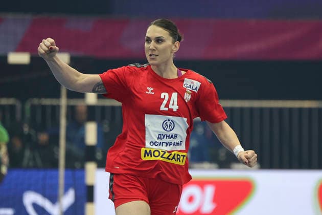 GER, Dortmund, 27th Wommens World Championship 2025, Main Round, Group II 2 Round Round Serbia Serbia SRB vs Faroe Islands FRO 04 12 2025, Westfalenhalle, Dortmund, GER, Dortmund, 27th Wommens World Championship 2025, Main Round, Group II 2 Round Round Serbia Serbia SRB vs Faroe Islands FRO , pictured Goal celebration cheer, Jovana SkrobiÄ‡ SRB 24 , nordphotoxGmbHx xMeuter nph00351