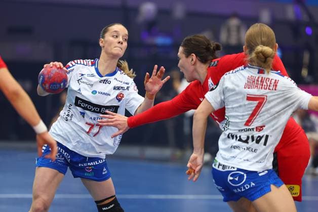 Jana Mittun (Färöer-Inseln) Färöer-Inseln vs Serbien, Handball, Frauen-Weltmeisterschaft, 04.12.2025 Färöer-Inseln vs Serbien, Handball, Frauen-Weltmeisterschaft, 04.12.2025 Dortmund Copyright: xEibner-Pressefotox EP_RWS