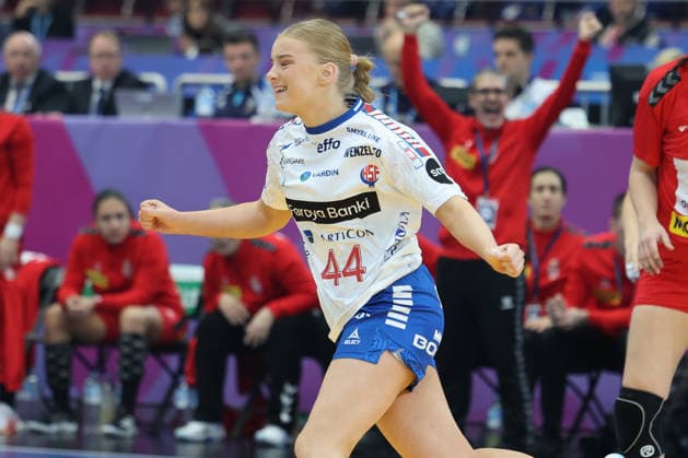 GER, Dortmund, 27th WommenÂ s World Championship 2025, Main Round, Group II 2 Round Round Serbia Serbia SRB vs Faroe Islands FRO 04 12 2025, Westfalenhalle, Dortmund, GER, Dortmund, 27th WommenÂ s World Championship 2025, Main Round, Group II 2 Round Round Serbia Serbia SRB vs Faroe Islands Faroe Islands FRO , pictured Anna Elisabeth WEYHE FRO 44 , goal celebration jubilation jubilation jubilation jubilation, nordphotoxGmbHx xMeuter nph00351