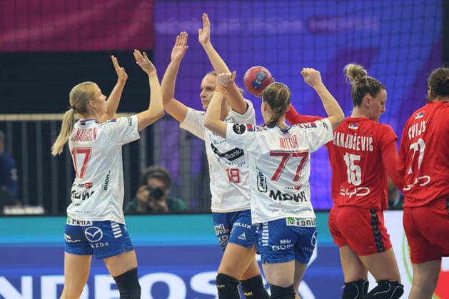 GER, Dortmund, 27th Wommen s World Championship 2025, Main Round Main Round, Group Group II 2 Round Round Serbia Serbia Serbia SRB vs Faroe Islands Faroe Islands FRO 04 12 2025, Westfalenhalle, Dortmund, GER, Dortmund, 27th Wommen s World Championship 2025, Main Round Main Round, Group Group II 2 Round Round Serbia Serbia SRB vs Faroe Islands Faroe Islands FRO , in the picture goal celebration jubilation jubilation run, Liv ZACHARIASEN FRO 17 , Pernille BRANDENBORG FRO 18 , Jana MITTÃöN FRO 77 , nordphotoxGmbHx xMeuter nph00351