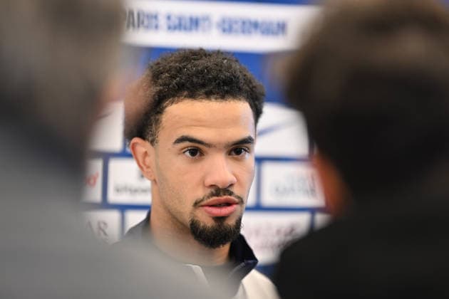 Paris Saint-Germain media day at the PSG Campus POISSY, FRANCE - DECEMBER 04: Warren Zaire-Emery, player of Paris Saint-Germain speaks to press during a media day at the PSG Campus in Poissy, west of Paris, France on December 04, 2025. Mustafa Yalcin Anadolu Paris France. Editorial use only. Please get in touch for any other usage.  Copyright: x2025xAnadoluxMustafaxYalcinx