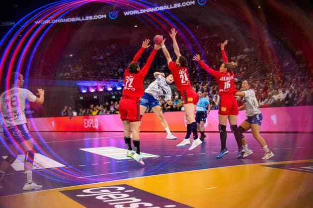 DORTMUND, GERMANY - 4 DECEMBER, 2025: - Women s Handball World Championship, WM, Weltmeisterschaft 2025 Serbia vs Faroe Islands at Westfallenhalle.  Copyright: xVitaliixKliuievx