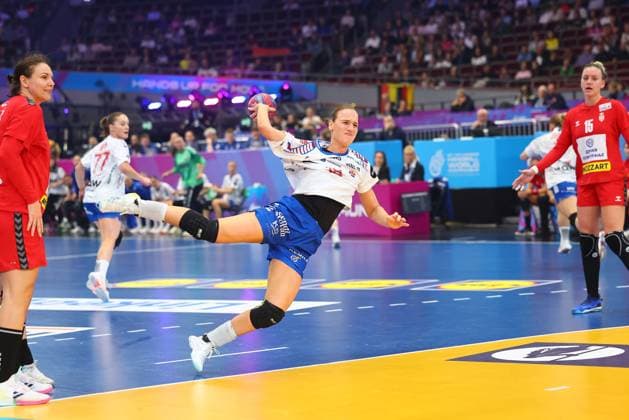 Goal throw by Pernille Brandenborg Faroe Islands Faroe Islands vs Serbia, Handball, Womens World Championship, 04 12 2025 Faroe Islands vs Serbia, Handball, Womens World Championship, 04 12 2025 Dortmund Copyright: xEibner-Pressefotox EP_RWS