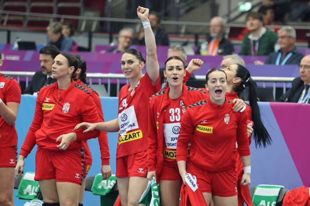 GER, Dortmund, 27th Wommens World Championship 2025, Main Round Main Round, Group Group II 2 Round Round Serbia Serbia Serbia SRB vs Faroe Islands Faroe Islands FRO 04 12 2025, Westfalenhalle, Dortmund, GER, Dortmund, 27th Wommen s World Championship 2025, Main Round Main Round, Group Group II 2 Round Round Serbia Serbia SRB vs Faroe Islands Faroe Islands FRO , in the picture goal celebration jubilation jubilation run, Jovana Skrobić SRB 24 , Teodora Velickovic SRB 33 , nordphotoxGmbHx xMeuter nph00351