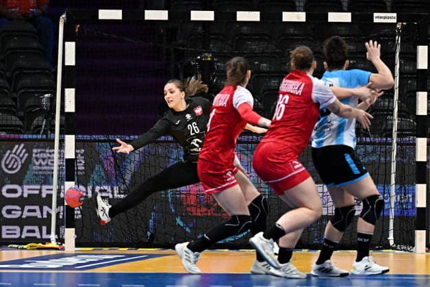 2025.12.04 Rotterdam pilka reczna kobiet Mistrzostwa Swiata Argentyna - Polska N z Paulina Wdowiak Foto Lukasz Laskowski PressFocus 2025.12.04 Rotterdam IHF WomenÕs Handball World Championship, WM, Weltmeisterschaft Argentina v Poland Paulina Wdowiak Credit: Lukasz Laskowski PressFocus NEWSPIX.PL --- newspix.pl 
