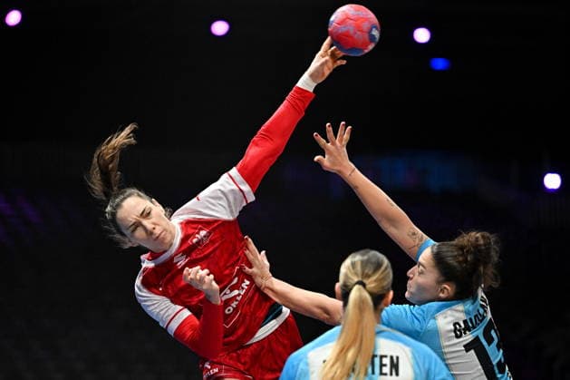 2025.12.04 Rotterdam pilka reczna kobiet Mistrzostwa Swiata Argentyna - Polska N z Monika Kobylinska Foto Lukasz Laskowski PressFocus 2025.12.04 Rotterdam IHF WomenÕs Handball World Championship, WM, Weltmeisterschaft Argentina v Poland Monika Kobylinska Credit: Lukasz Laskowski PressFocus NEWSPIX.PL --- newspix.pl 