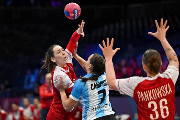 2025.12.04 Rotterdam pilka reczna kobiet Mistrzostwa Swiata Argentyna - Polska N z Monika Kobylinska Foto Lukasz Laskowski PressFocus 2025.12.04 Rotterdam IHF WomenÕs Handball World Championship, WM, Weltmeisterschaft Argentina v Poland Monika Kobylinska Credit: Lukasz Laskowski PressFocus NEWSPIX.PL --- newspix.pl 