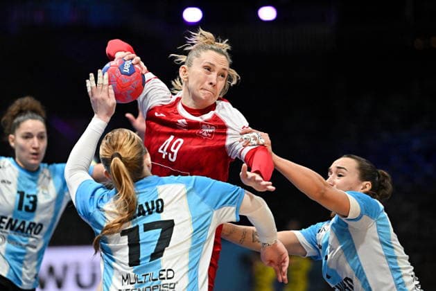 2025.12.04 Rotterdam pilka reczna kobiet Mistrzostwa Swiata Argentyna - Polska N z Karolina Kochaniak Foto Lukasz Laskowski PressFocus 2025.12.04 Rotterdam IHF WomenÕs Handball World Championship, WM, Weltmeisterschaft Argentina v Poland Karolina Kochaniak Credit: Lukasz Laskowski PressFocus NEWSPIX.PL --- newspix.pl 