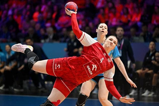 2025.12.04 Rotterdam pilka reczna kobiet Mistrzostwa Swiata Argentyna - Polska N z Aleksandra Olek Foto Lukasz Laskowski PressFocus 2025.12.04 Rotterdam IHF WomenÕs Handball World Championship, WM, Weltmeisterschaft Argentina v Poland Aleksandra Olek Credit: Lukasz Laskowski PressFocus NEWSPIX.PL --- newspix.pl 