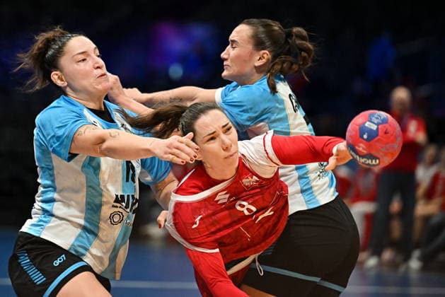2025.12.04 Rotterdam pilka reczna kobiet Mistrzostwa Swiata Argentyna - Polska N z Monika Kobylinska Foto Lukasz Laskowski PressFocus 2025.12.04 Rotterdam IHF WomenÕs Handball World Championship, WM, Weltmeisterschaft Argentina v Poland Monika Kobylinska Credit: Lukasz Laskowski PressFocus NEWSPIX.PL --- newspix.pl 
