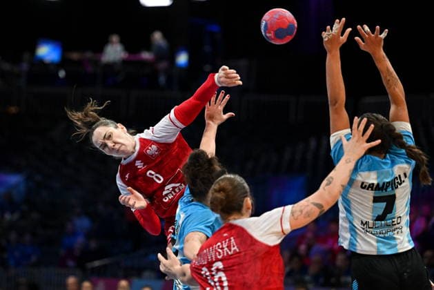 2025.12.04 Rotterdam pilka reczna kobiet Mistrzostwa Swiata Argentyna - Polska N z Monika Kobylinska Foto Lukasz Laskowski PressFocus 2025.12.04 Rotterdam IHF WomenÕs Handball World Championship, WM, Weltmeisterschaft Argentina v Poland Monika Kobylinska Credit: Lukasz Laskowski PressFocus NEWSPIX.PL --- newspix.pl 