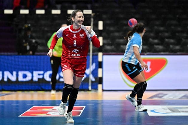 2025.12.04 Rotterdam pilka reczna kobiet Mistrzostwa Swiata Argentyna - Polska N z radosc emocje Monika Kobylinska Foto Lukasz Laskowski PressFocus 2025.12.04 Rotterdam IHF WomenÕs Handball World Championship, WM, Weltmeisterschaft Argentina v Poland radosc emocje Monika Kobylinska Credit: Lukasz Laskowski PressFocus NEWSPIX.PL --- newspix.pl 