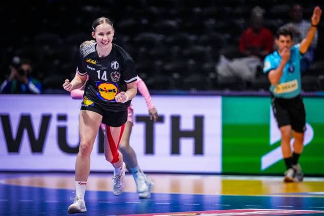 ROTTERDAM , 04-12-2025 , Rotterdam Ahoy , Womens World Championship, WM, Weltmeisterschaft Handball 2025 , match between France and Austria , picture shows Austria player Klara Schhlegel France - Austria (women)  x32342262x Copyright: