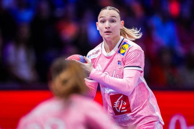 ROTTERDAM , 04-12-2025 , Rotterdam Ahoy , Womens World Championship, WM, Weltmeisterschaft Handball 2025 , match between France and Austria , picture shows France player Lena Grandveau France - Austria (women)  x32342386x Copyright: