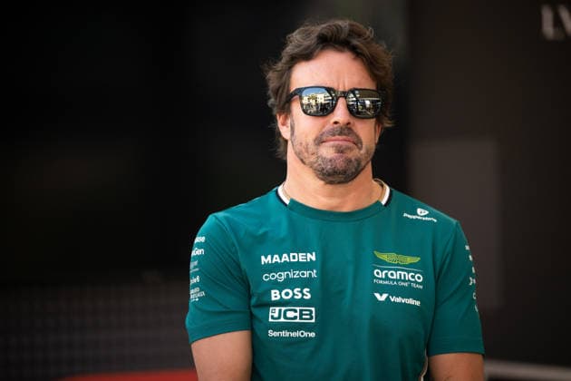 Fernando Alonso Aston Martin Aramco F1 Team, Spain, 14 , UAE, Formula 1 World Championship, Abu Dhabi Grand Prix, Yas Marina Circuit, Media Day, 04 12 2025 UAE, Formula 1 World Championship, Abu Dhabi Grand Prix, Yas Marina Circuit, Media Day, 04 12 2025 Yas Marina Island Copyright: xEibner-Pressefoto Memmlerx EP_MMR