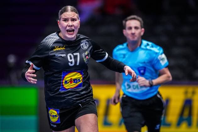 ROTTERDAM , 04-12-2025 , Rotterdam Ahoy , Womens World Championship, WM, Weltmeisterschaft Handball 2025 , match between France and Austria , picture shows Austria player Philomena Egger France - Austria (women)  x32342833x Copyright: