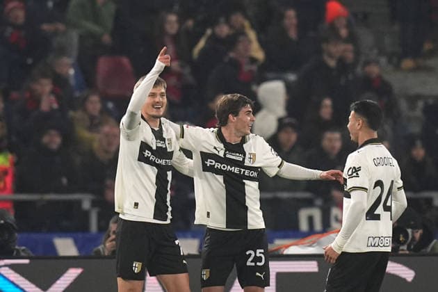 Parma s Adrian Benedyczak celebrates after scoring the 0-1 goal for his team during the round of 16 Frecciarossa Italian Cup 2025 2026 soccer match between Bologna and Parma at Renato DallÕAra Stadium in Bologna, North Italy, Thursday, December 4, 2025. Soccer  Copyright: xMassimoxPaolone LaPressex