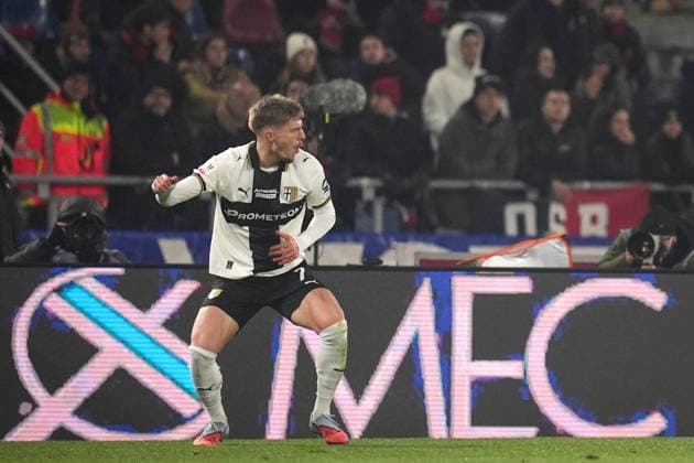 Parma s Adrian Benedyczak celebrates after scoring the 0-1 goal for his team during the round of 16 Frecciarossa Italian Cup 2025 2026 soccer match between Bologna and Parma at Renato DallÕAra Stadium in Bologna, North Italy, Thursday, December 4, 2025. Soccer  Copyright: xMassimoxPaolone LaPressex