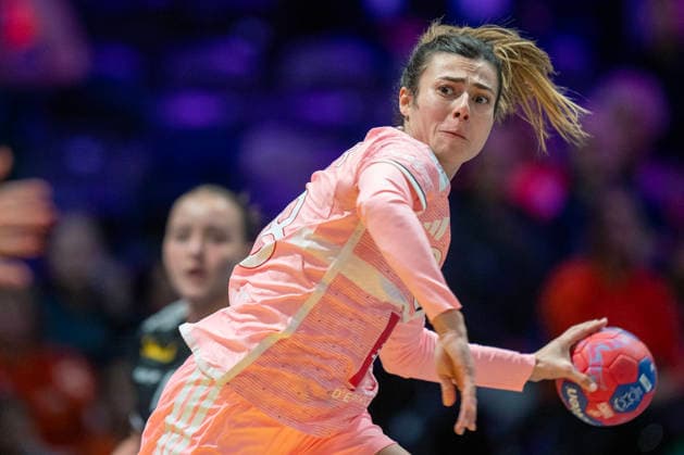 2025-12-04 France vs Austria ROTTERDAM, NETHERLANDS - DECEMBER 4: Lucie Granier of France during the IHF Worldchampionship 2025 match for women, between France and Austria at Ahoy on December 4, 2025 in Rotterdam, Netherlands. Rotterdam Ahoy Netherlands Content not available for redistribution in The Netherlands directly or indirectly through any third parties. Copyright: xHenkxSeppenx