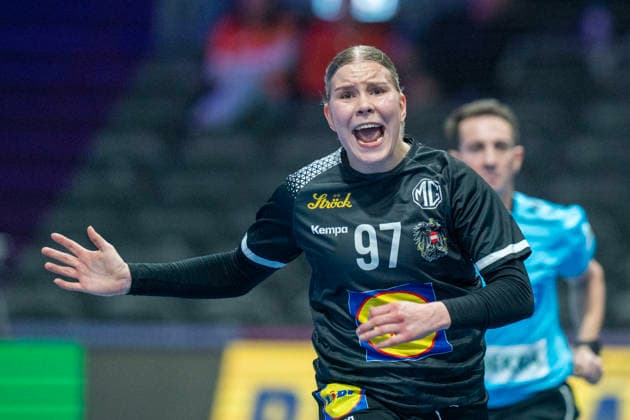 2025-12-04 France vs Austria ROTTERDAM, NETHERLANDS - DECEMBER 4: Philomena Egger of Austria during the IHF Worldchampionship 2025 match for women, between France and Austria at Ahoy on December 4, 2025 in Rotterdam, Netherlands. Rotterdam Ahoy Netherlands Content not available for redistribution in The Netherlands directly or indirectly through any third parties. Copyright: xHenkxSeppenx