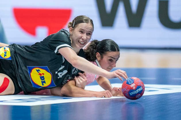 2025-12-04 France vs Austria ROTTERDAM, NETHERLANDS - DECEMBER 4: Klara Schlegel of Austria and Nina Dury of France during the IHF Worldchampionship 2025 match for women, between France and Austria at Ahoy on December 4, 2025 in Rotterdam, Netherlands. Rotterdam Ahoy Netherlands Content not available for redistribution in The Netherlands directly or indirectly through any third parties. Copyright: xHenkxSeppenx