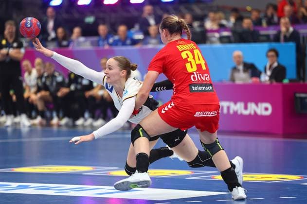 Nieke Kuehne Germany Germany vs Montenegro, Handball, Womens World Championship, 04 12 2025 Germany vs Montenegro, Handball, Womens World Championship, 04 12 2025 Dortmund Copyright: xEibner-Pressefotox EP_RWS