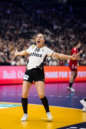 DORTMUND, GERMANY - DECEMBER 4: Jenny Behrend (Germany, 30) cheers during the 27th IHF Women’s World Handball Championship match between Montenegro vs. Germany at Westfalenhalle on matchday 3 of the main round of the 27th IHF Women’s World Handball Championship on December 4, 2025 in Dortmund, Germany. North Rhine Westphalia Germany Copyright: xBEAUTIFULxSPORTS Wunderlx